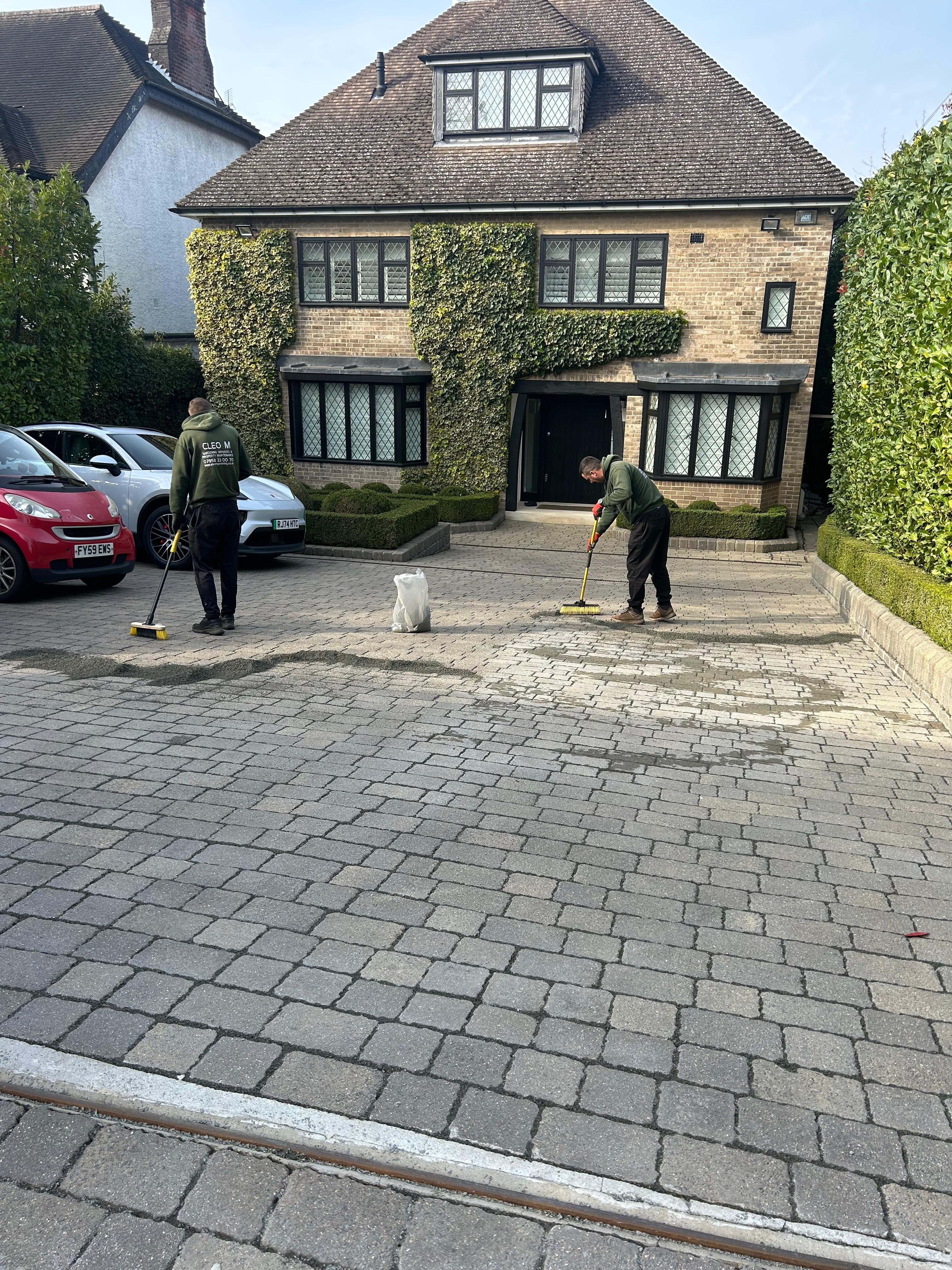 Permeable block paving, finished surface